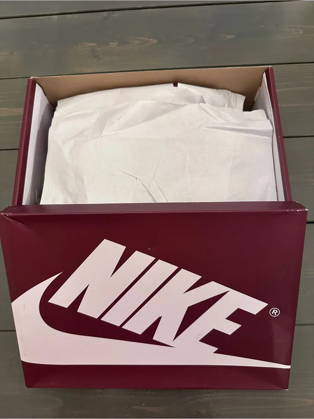 NWT Air Jordan 1 Retro High OG Team Red 6Y Women’s 7.5 New in Box